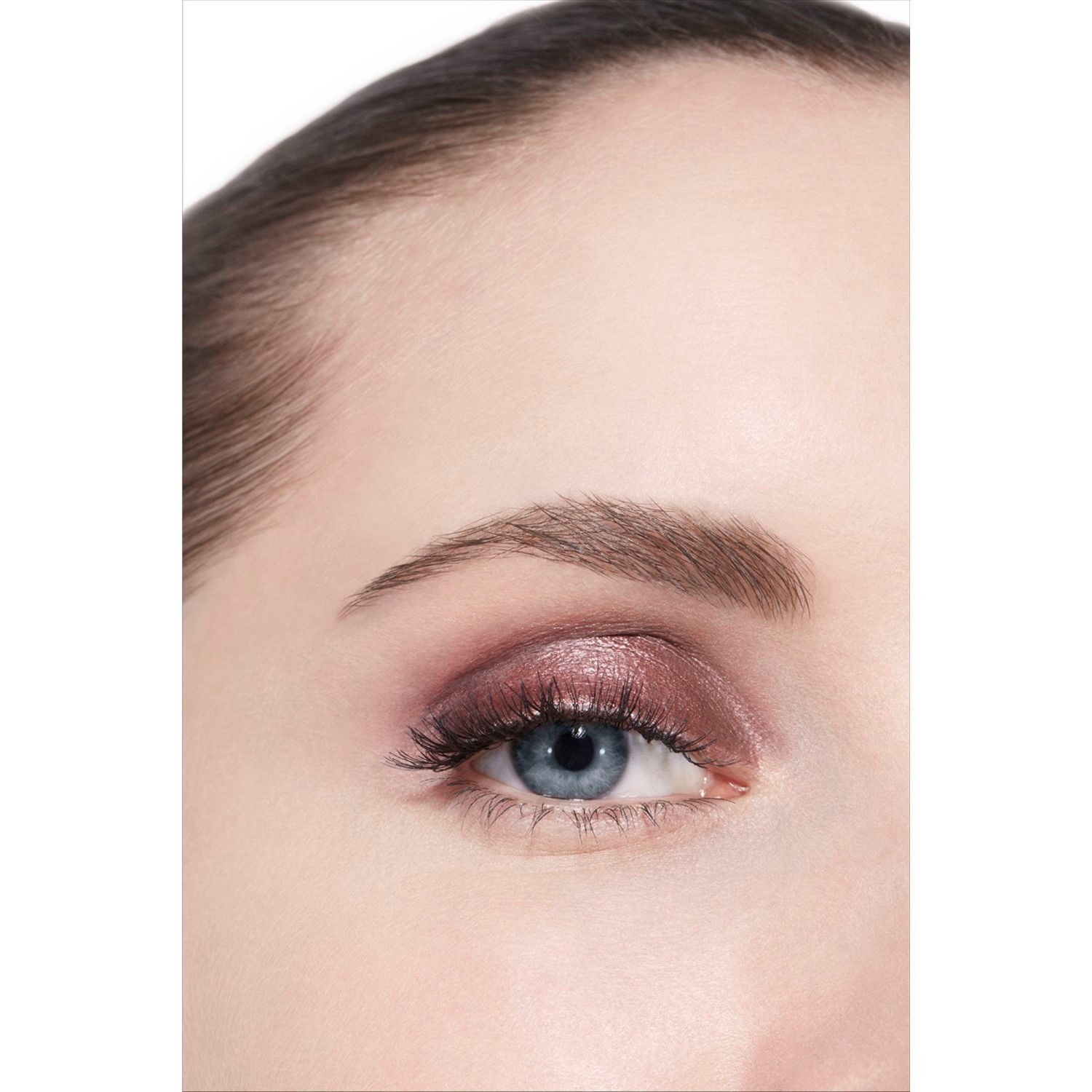 SOMBRA DE OJOS LÍQUIDA DE LARGA DURACIÓN